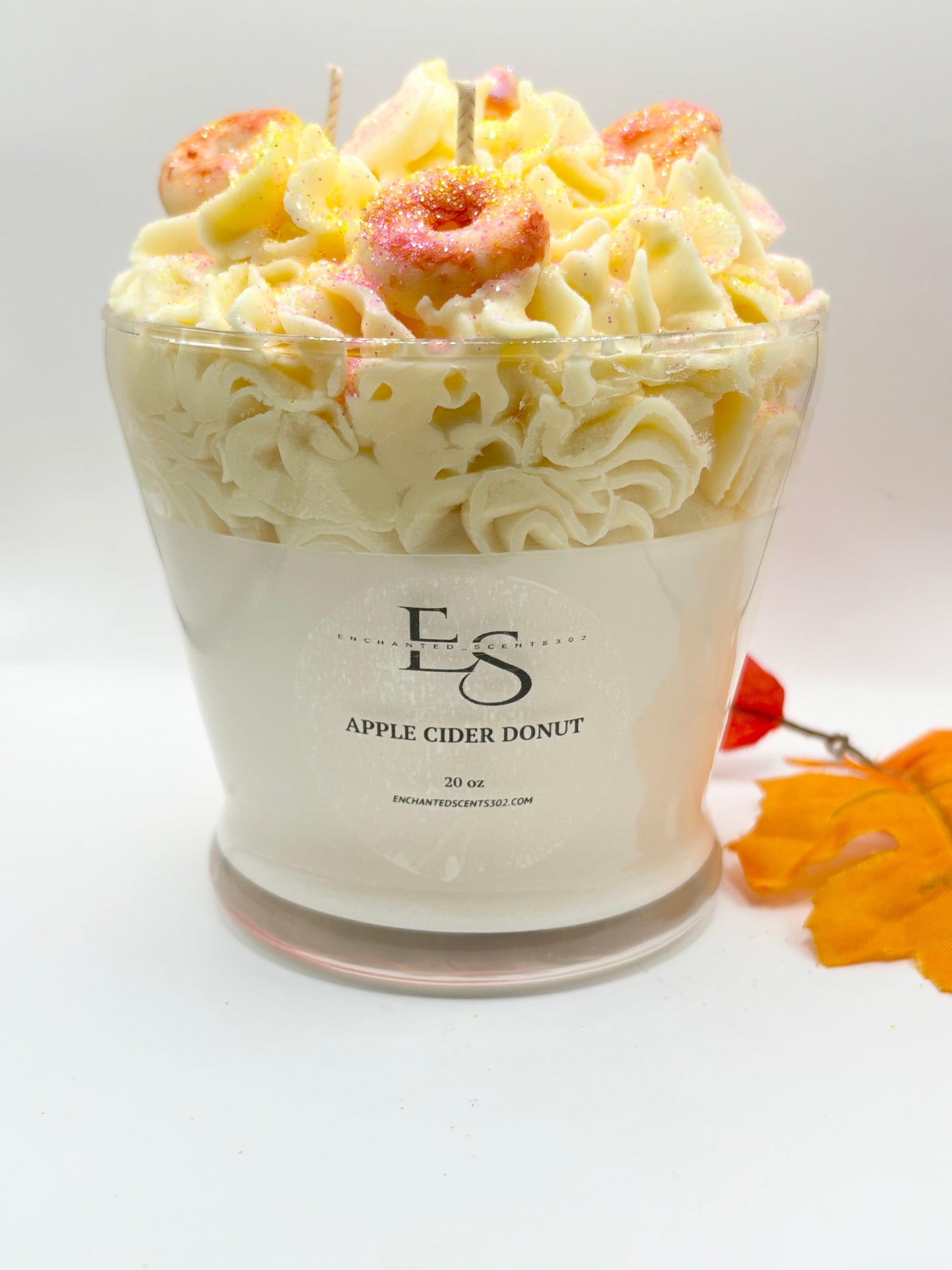 APPLE CIDER DONUT CANDLE.