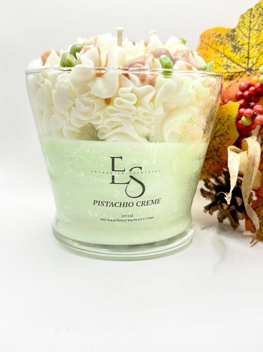PISTACHIO CREAM CANDLE.