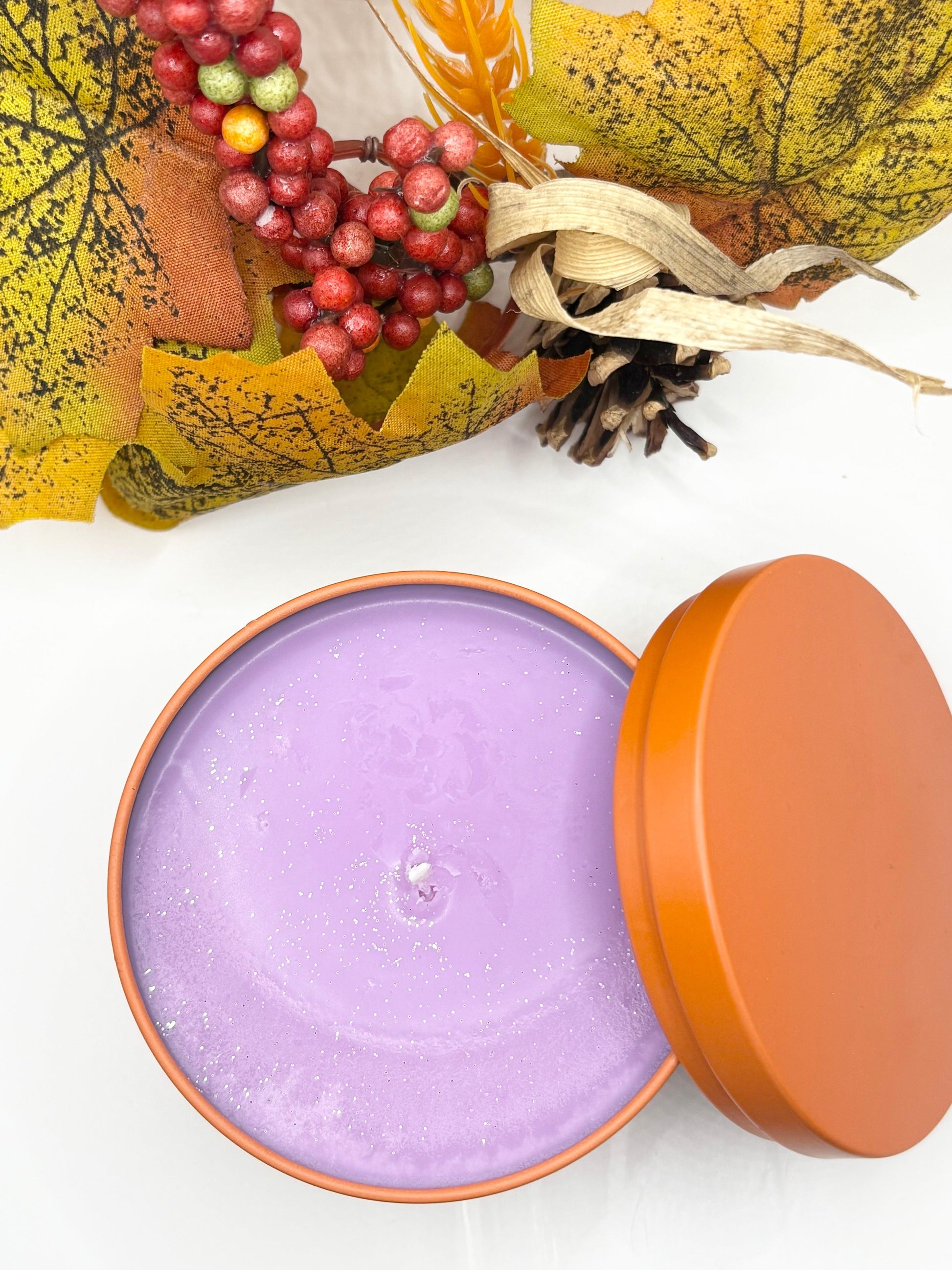 CRIMSON CASHMERE CANDLE.