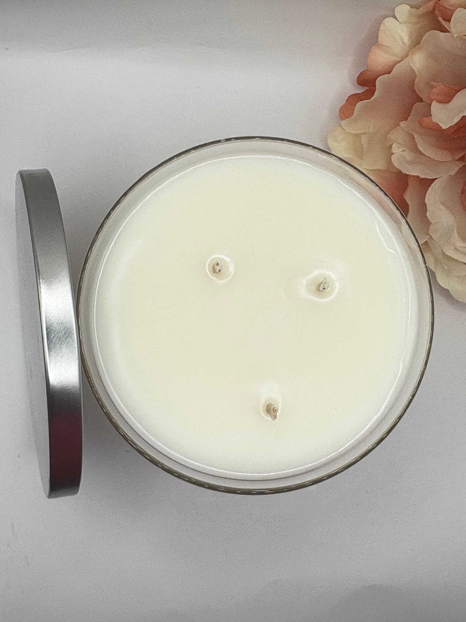 WINTER CHALET CANDLE.